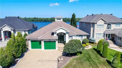 6369 RADISSON Way, Orleans - Convent Glen and Area, ON K1C 2Z9