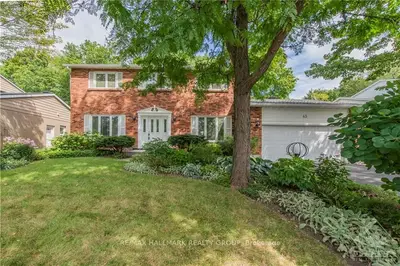 43 AMBERLY Place, Beacon Hill North - South and Area, ON K1J 7J9