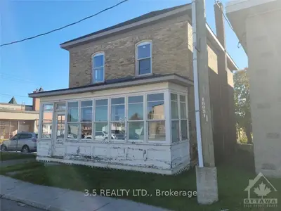 5 Church Street E, Smiths Falls, On K7a 1h1