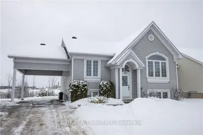 820 ROCH Street, Hawkesbury, ON K6A 3P9