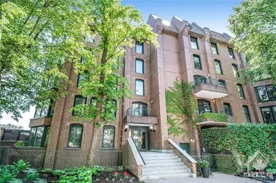 140 RIDEAU Terrace 4, New Edinburgh - Lindenlea, ON K1M 0Z2