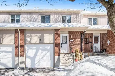 2415 SOUTHVALE Crescent 39, Elmvale Acres and Area, ON K1B 4T9