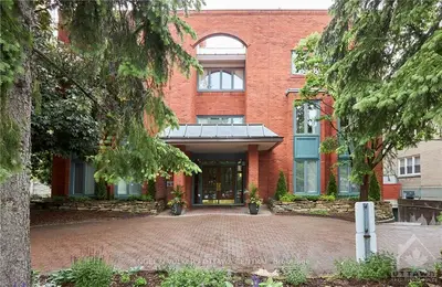 405 LAURIER Avenue E 10, Lower Town - Sandy Hill, ON K1N 8X6