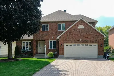 228 MACDOUGALL Street, Russell, ON K4R 1A4