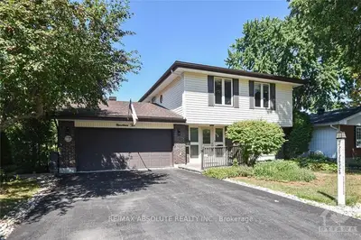 1910 OAKDEAN Crescent, Beacon Hill North - South and Area, ON K1J 6H3