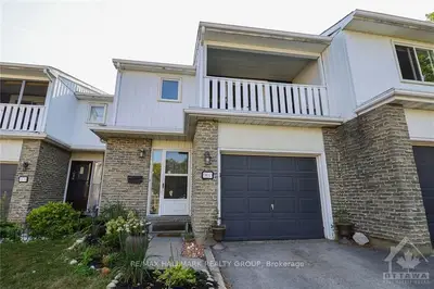 38 BLACK FOREST Lane C, Bells Corners and South to Fallowfield, ON K2H 5C8