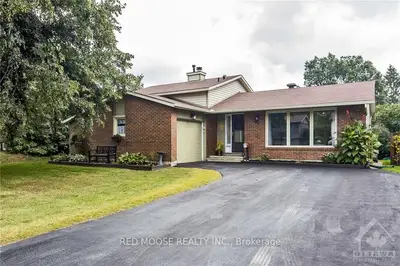 1615 SCHOUTEN Drive, Orleans - Cumberland and Area, ON K1E 2H9
