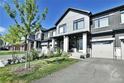 677 PUTNEY Crescent, Stittsville - Munster - Richmond, ON K2S 2N7