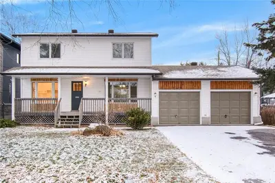 16 ST CLAIRE Avenue, Meadowlands - Crestview and Area, ON K2G 1Z9