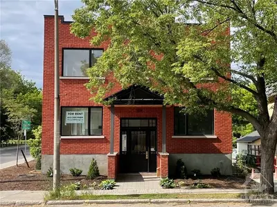 205 CRICHTON Street B, New Edinburgh - Lindenlea, ON K1M 1W1