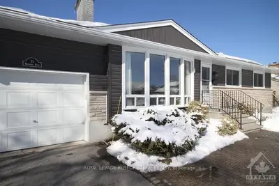 11 WESTWOOD Drive, Meadowlands - Crestview and Area, ON K2G 2W8