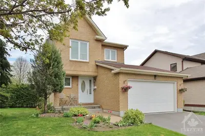 589 DU BUISSON Crescent, Orleans - Cumberland and Area, ON K4A 3A4