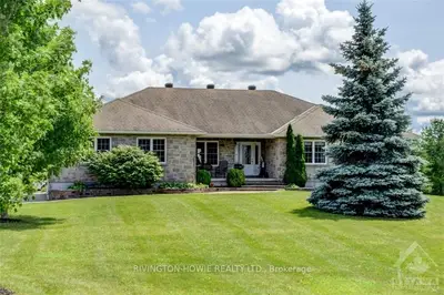 7820 FLEWELLYN Road, Stittsville - Munster - Richmond, ON K0A 1B0