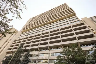 500 LAURIER Avenue W 1703, Ottawa Centre, ON K1R 5E1