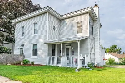 642 Mackay Street, Pembroke, ON K8A 1G4