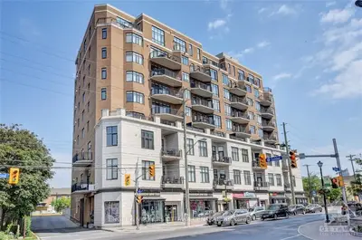 420 BERKLEY Avenue 202, Carlingwood - Westboro and Area, ON K2A 4C9