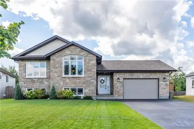503 GARDNER Crescent, Petawawa, ON K8H 0C2