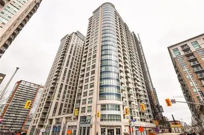 195 BESSERER Street 1902, Lower Town - Sandy Hill, ON K1N 0B6