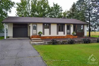 677 RUSSELL Road, Clarence-Rockland, ON K0A 2A0