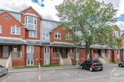458 BRISTON, Hunt Club - South Keys and Area, ON K1G 5R4