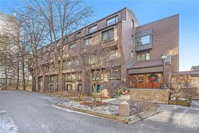 135 SPRINGFIELD Road 20, New Edinburgh - Lindenlea, ON K1M 1C5