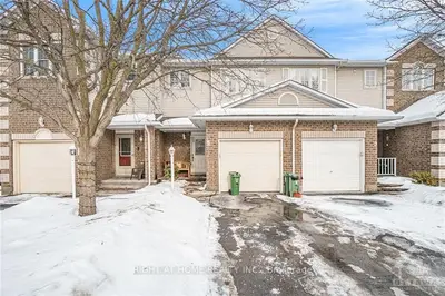 5 RIVERBANK Court, Stittsville - Munster - Richmond, ON K2S 1V7