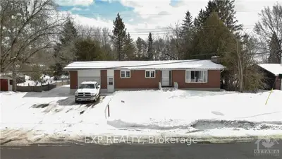 6948 SUNSET Boulevard, Greely - Metcalfe - Osgoode - Vernon and Area, ON K4P 1C5