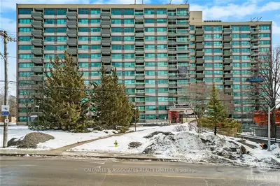 555 BRITTANY Drive 1104, Manor Park - Cardinal Glen and Area, ON K1K 4C5