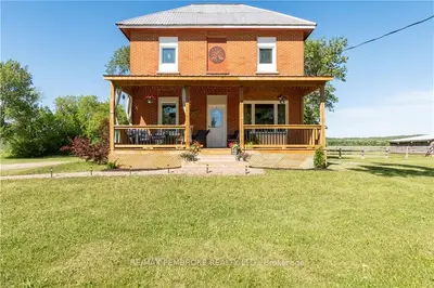 139 Oattes Road, Whitewater Region, On K0j 1k0