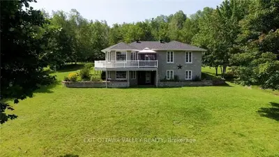 88 LUCKOVITCH Road, Madawaska Valley, ON K0J 1B0