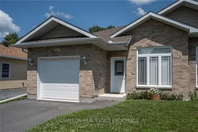 5381 WOODLANDS Drive, South Stormont, ON K0C 1M0