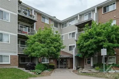 270 BRITTANY Drive 218, Manor Park - Cardinal Glen and Area, ON K1K 4M3