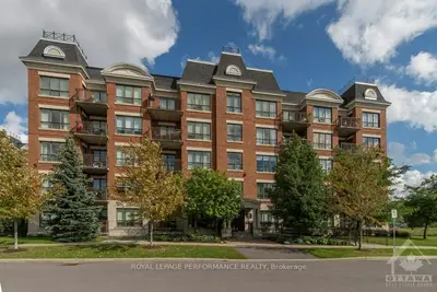 1005 BEAUPARC 201, Cyrville - Carson Grove - Pineview, ON K1J 0A1