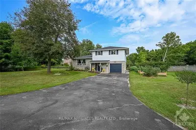 72 GOLF CLUB Road, Rideau Lakes, ON K7A 4S5