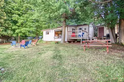243 MCNAMEE Lane, Rideau Lakes, ON K0G 1V0
