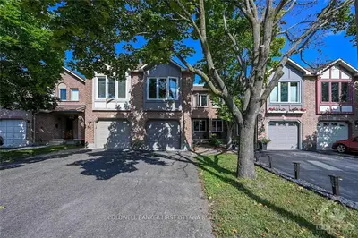 84 SOUTHPORT Drive, Hunt Club - South Keys and Area, ON K1T 3G8