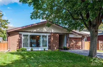 1277 RIDGEMONT Avenue, Hunt Club - South Keys and Area, ON K1V 6E4
