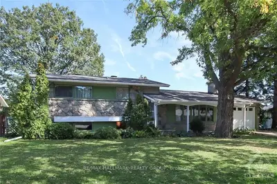 77 CRYSTAL BEACH Drive, Crystal Bay - Rocky Point - Bayshore, ON K2H 5N3
