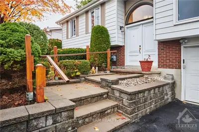 1855 GREENACRE Crescent, Beacon Hill North - South and Area, ON K1J 6S7