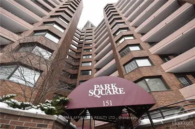 151 BAY Street 809, Ottawa Centre, ON K1R 7T2