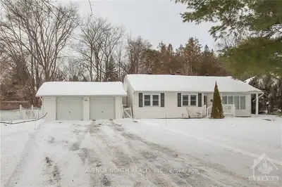 65 Rothwell Drive, Beacon Hill North - South and Area, ON K1J 7G7