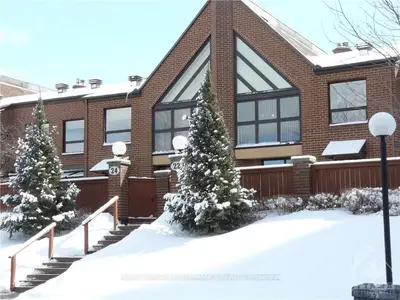 100 HILLSIDE Drive 24, Manor Park - Cardinal Glen and Area, ON K1K 4J4