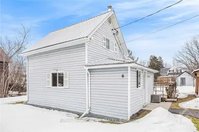 6 BEAVER Street, North Stormont, ON K0C 1G0