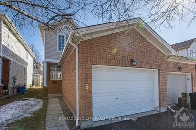 1187 CLYDE Avenue, Carlington - Central Park, ON K2C 1Y3