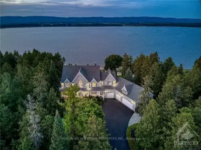 3140 BARLOW Crescent, Constance Bay - Dunrobin - Kilmaurs - Woodlawn, ON K0A 1T0