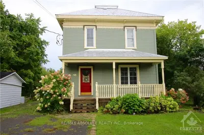 90 QUEEN Street W, North Dundas, ON K0C 1H0