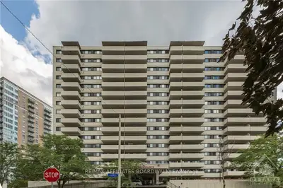 40 LANDRY Street 1601, Vanier and Kingsview Park, ON K1L 8K4