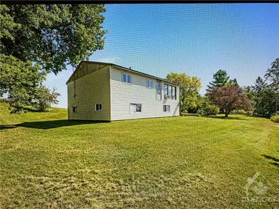 131 GYPSY Lane, Carp - Dunrobin - Huntley - Fitzroy and Area, ON K7S 3G7