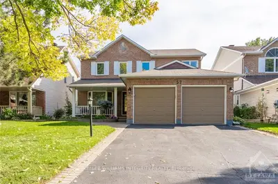 57 WHEATLAND Avenue, Kanata, ON K2M 2L1