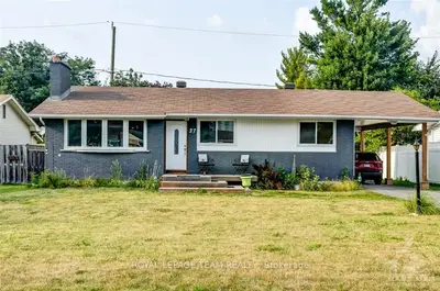 27 PARKSIDE Crescent, Meadowlands - Crestview and Area, ON K2G 3B6